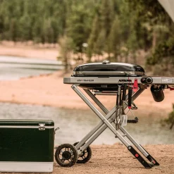 Weber® Traveler gasgrill sort